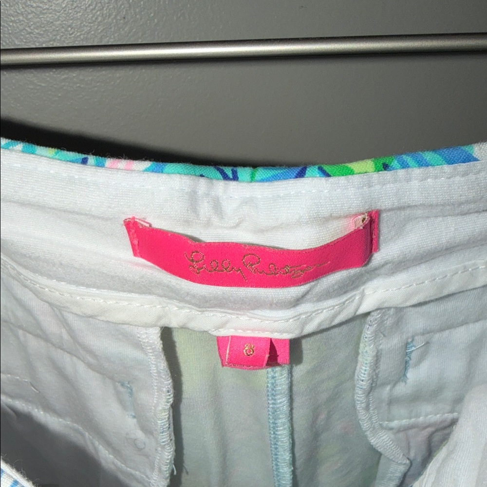 Lilly Pulitzer Lilly’s House shorts 8 NWOT - Picture 3 of 3